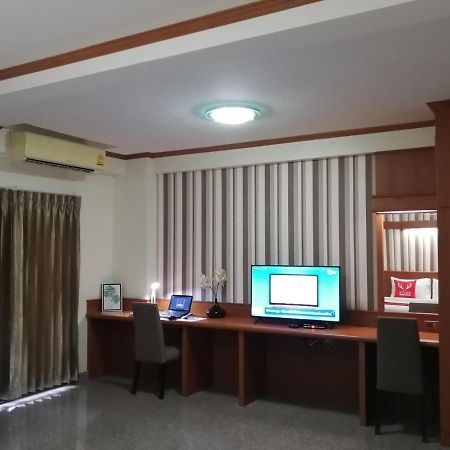 The Route Sriracha Hotel And Residence Ban Laem Chabang Exterior photo