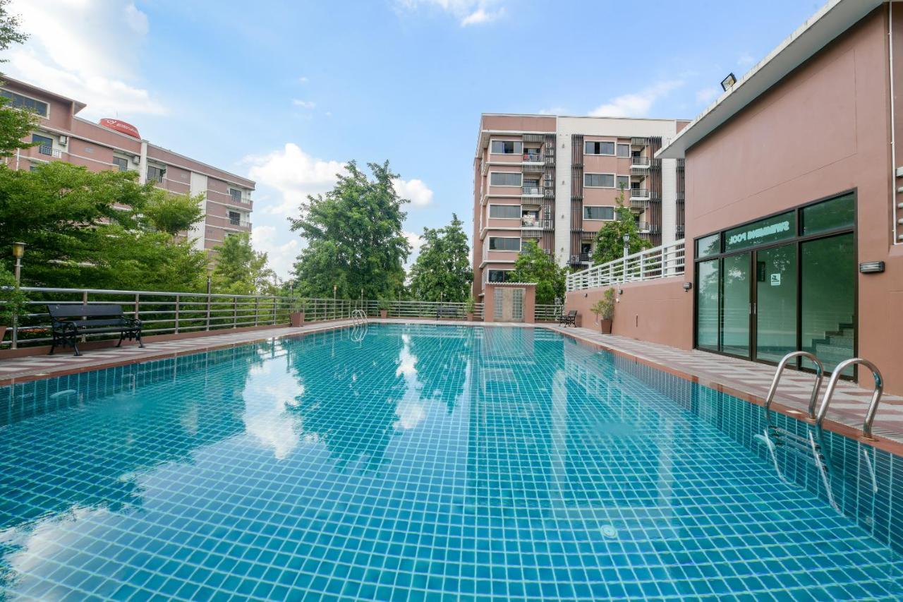 The Route Sriracha Hotel And Residence Ban Laem Chabang Exterior photo